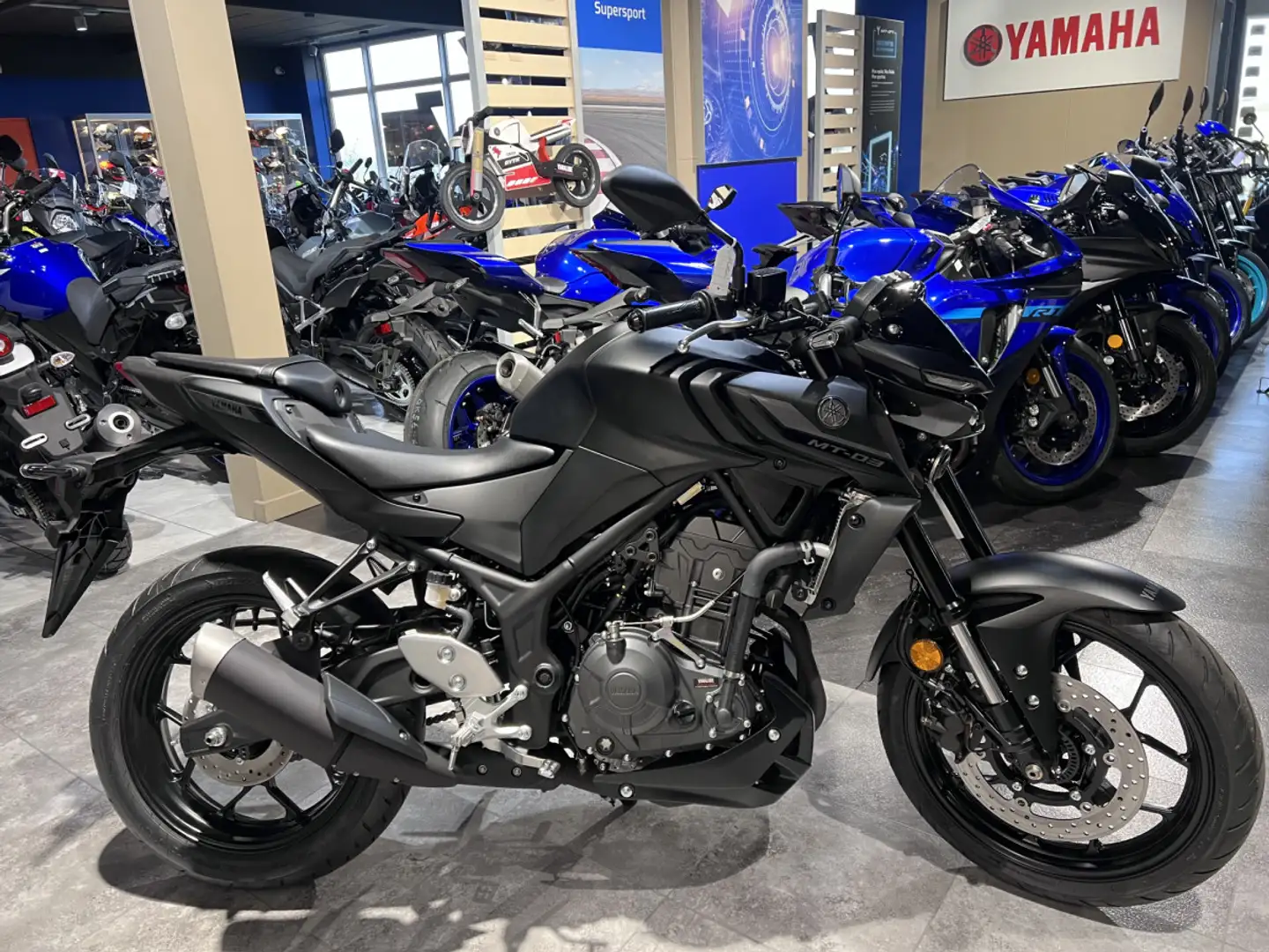 Yamaha MT-03 Negru - 1