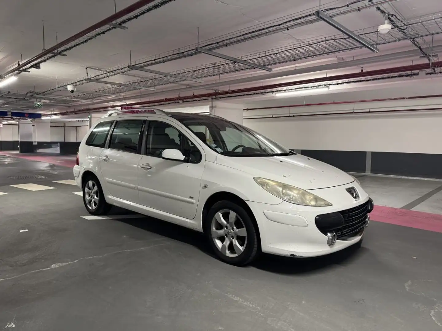 Peugeot 307 1.6 HDI 90 CONFORT PACK Weiß - 2