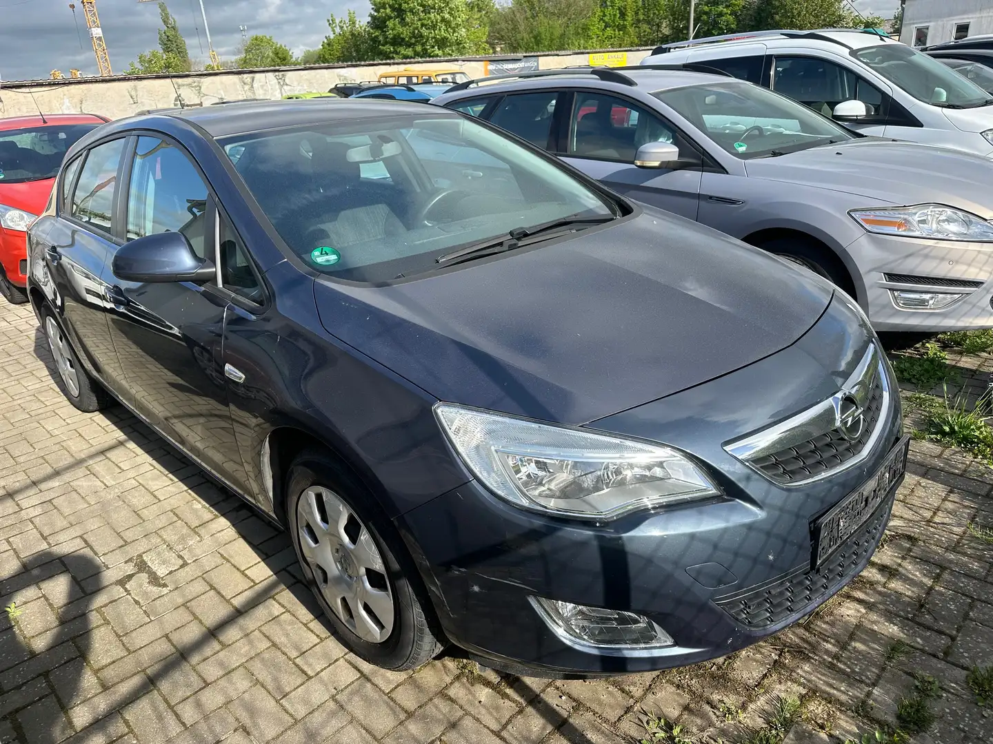 Opel Astra 1.6 Automatik Innovation Bleu - 2