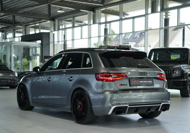 Audi RS3 view 10