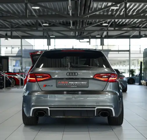 Audi RS3 view 9