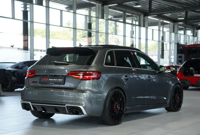 Audi RS3 view 8