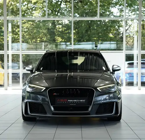 Audi RS3 view 3