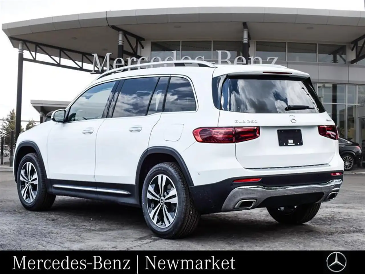 Mercedes-Benz GLB снимка Mercedes-Benz GLB