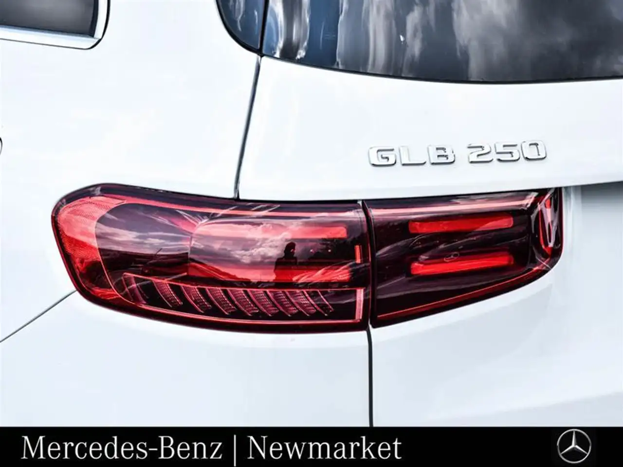 Mercedes-Benz GLB снимка Mercedes-Benz GLB