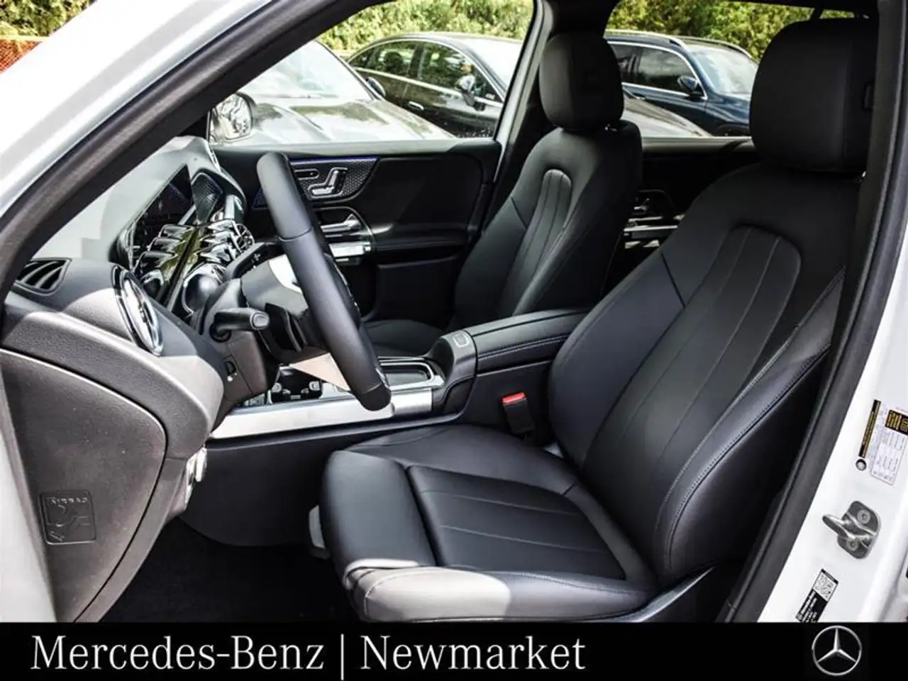 Mercedes-Benz GLB снимка Mercedes-Benz GLB