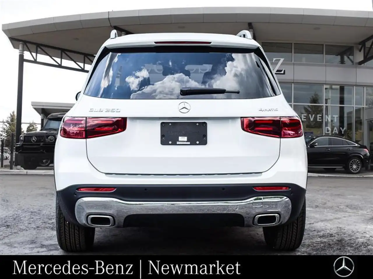 Mercedes-Benz GLB снимка Mercedes-Benz GLB
