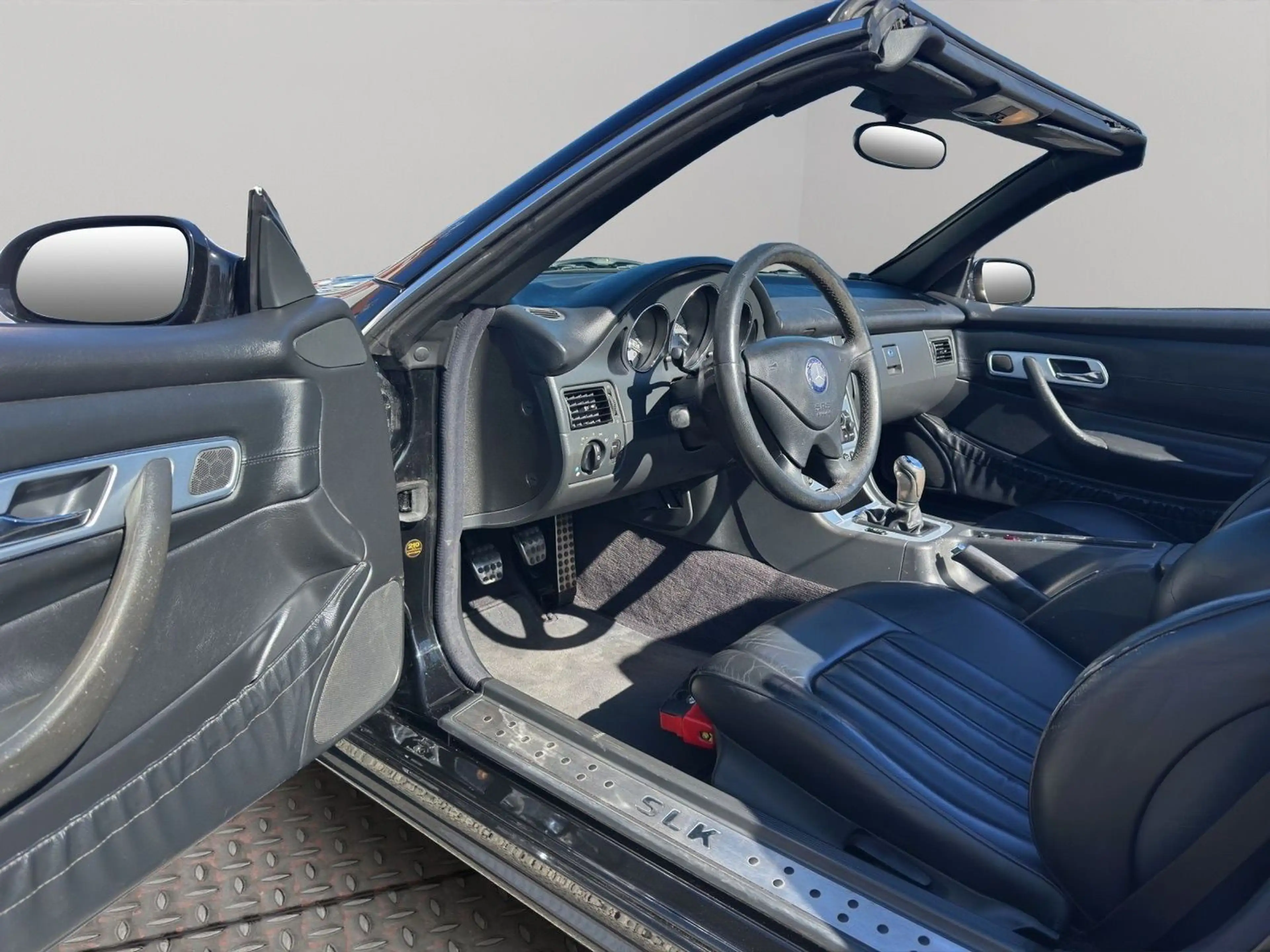 Mercedes-Benz SLK 200 Kompressor Final Edition R170 — photo 10