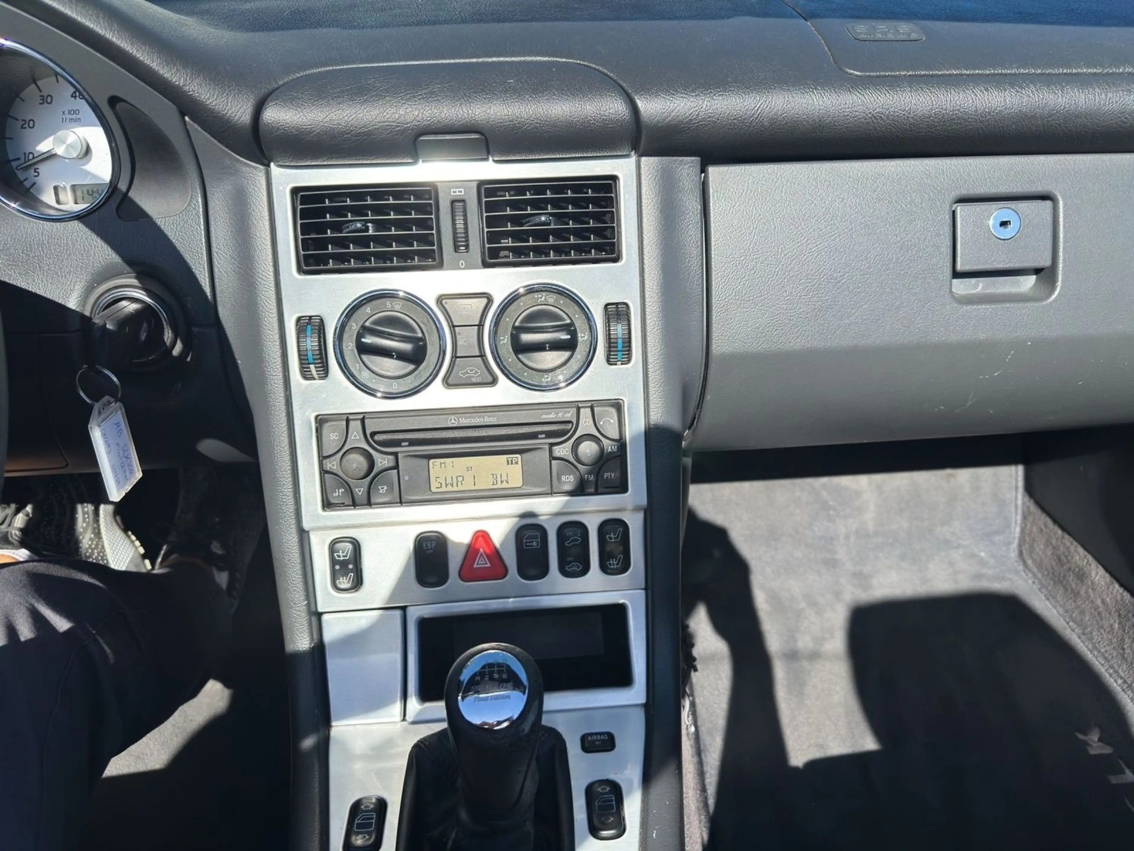 Mercedes-Benz SLK 200 Kompressor Final Edition R170 — photo 15