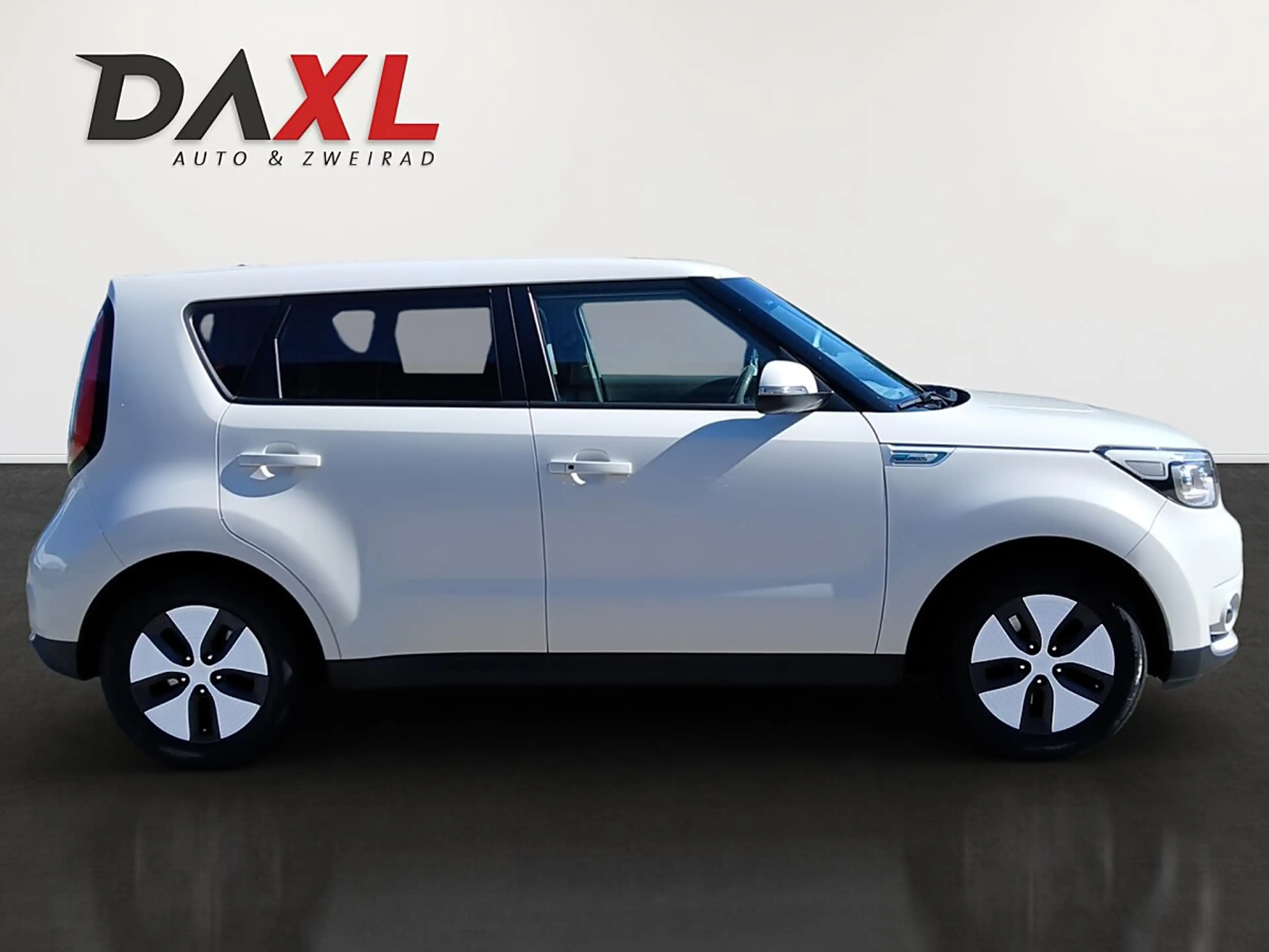 Kia Soul EV AC/DC 27kWh *prompt* — photo 4