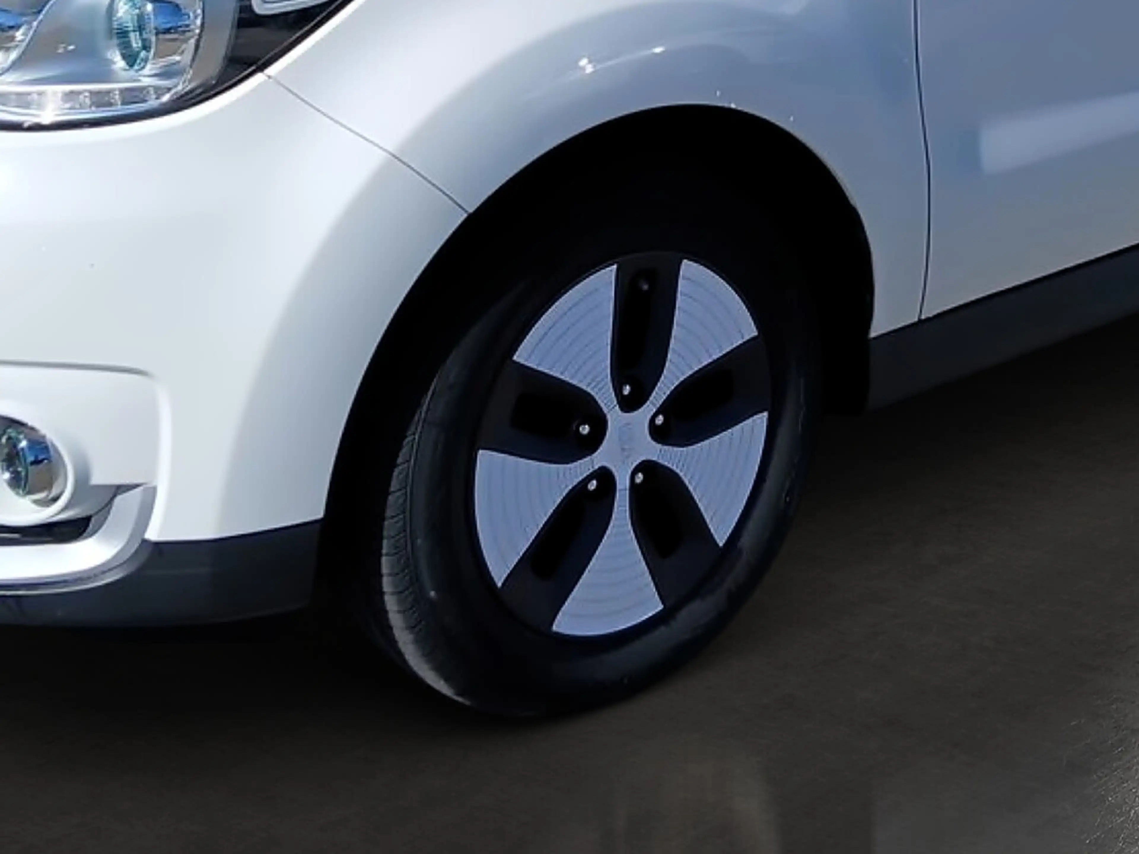 Kia Soul EV AC/DC 27kWh *prompt* — photo 9