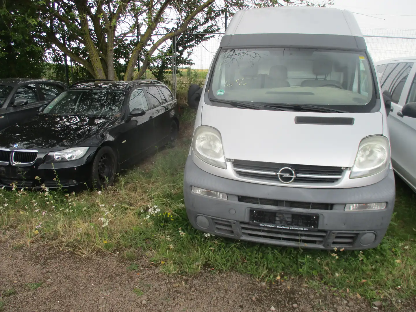 Opel Vivaro 2.5 CDTI  Hoch -Lang Silber - 2