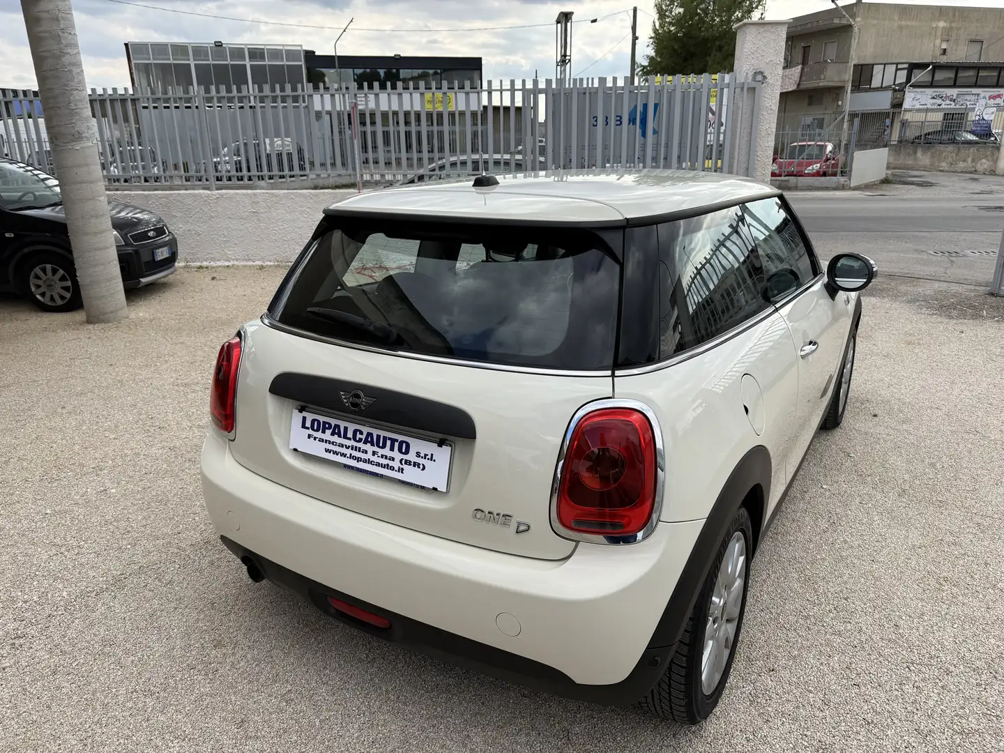 MINI One D Mini IV F55-F56 2014 1.5 Business 3p Beige - 2
