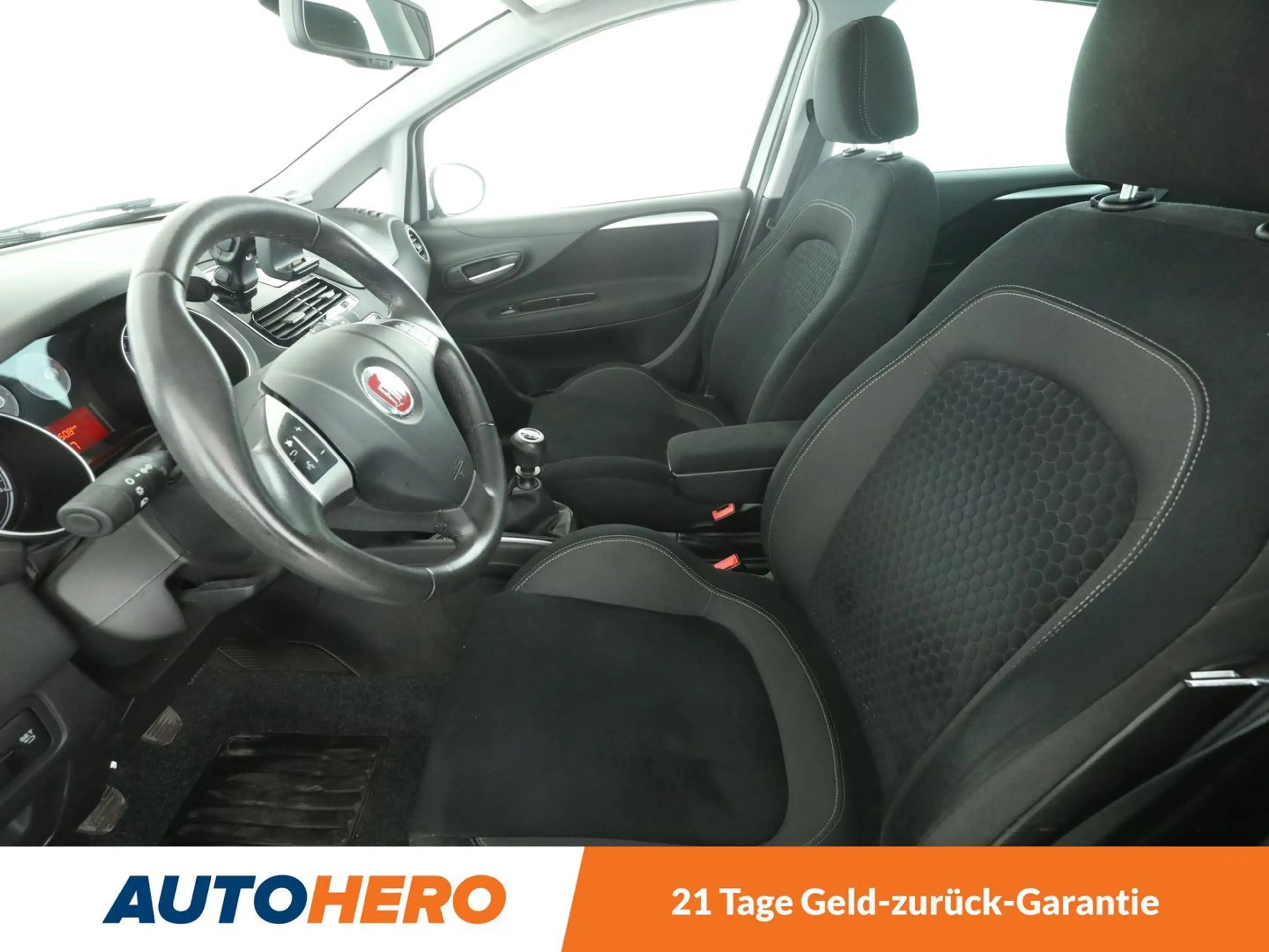 Fiat Punto 0.9 Lounge *PDC*KLIMA* — photo 10