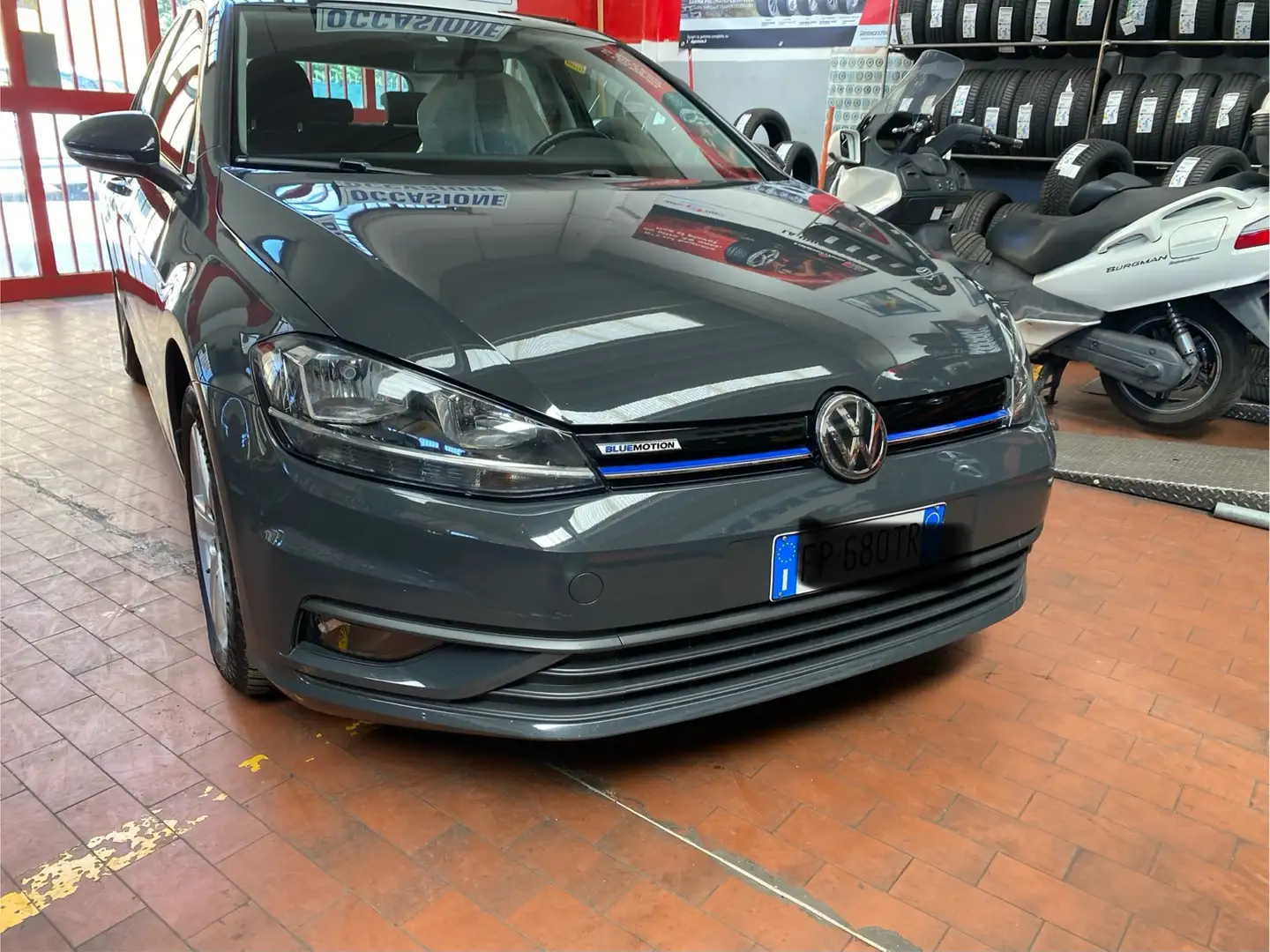 Volkswagen Golf 5p 1.4 tgi Business 110cv*super prezzo per maggio* Grigio - 1