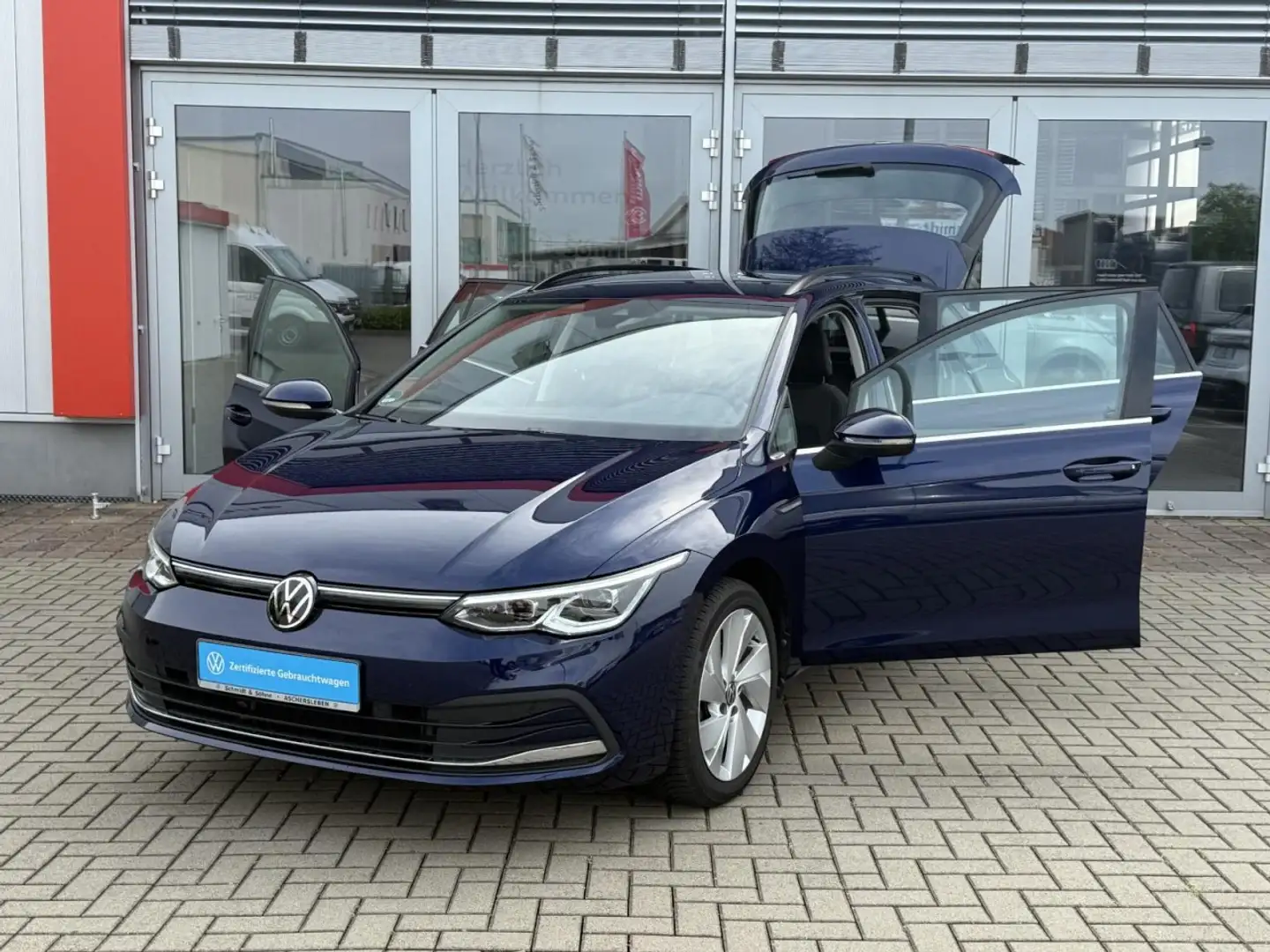 Volkswagen Golf VIII Variant Style 1.5 eTSI DSG STHZ, TOTW Klima Blau - 2