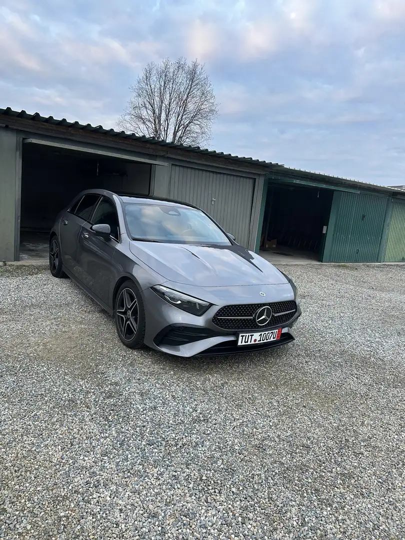 Mercedes-Benz A 220 AMG Line Premium 4matic MHEV Hybrid Grigio - 1