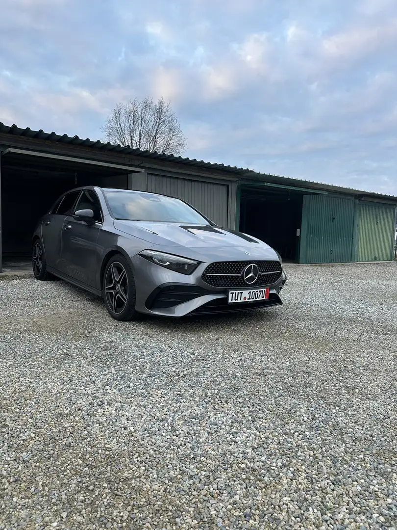 Mercedes-Benz A 220 AMG Line Premium 4matic MHEV Hybrid Grigio - 2