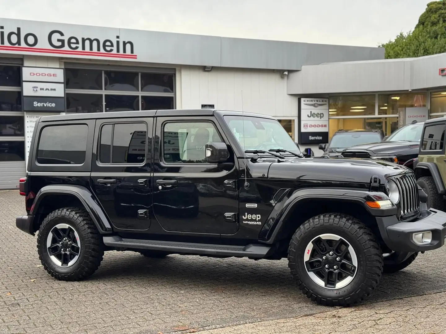 Jeep Wrangler Unlimited 2.2l CRDi Sahara Overland Noir - 2