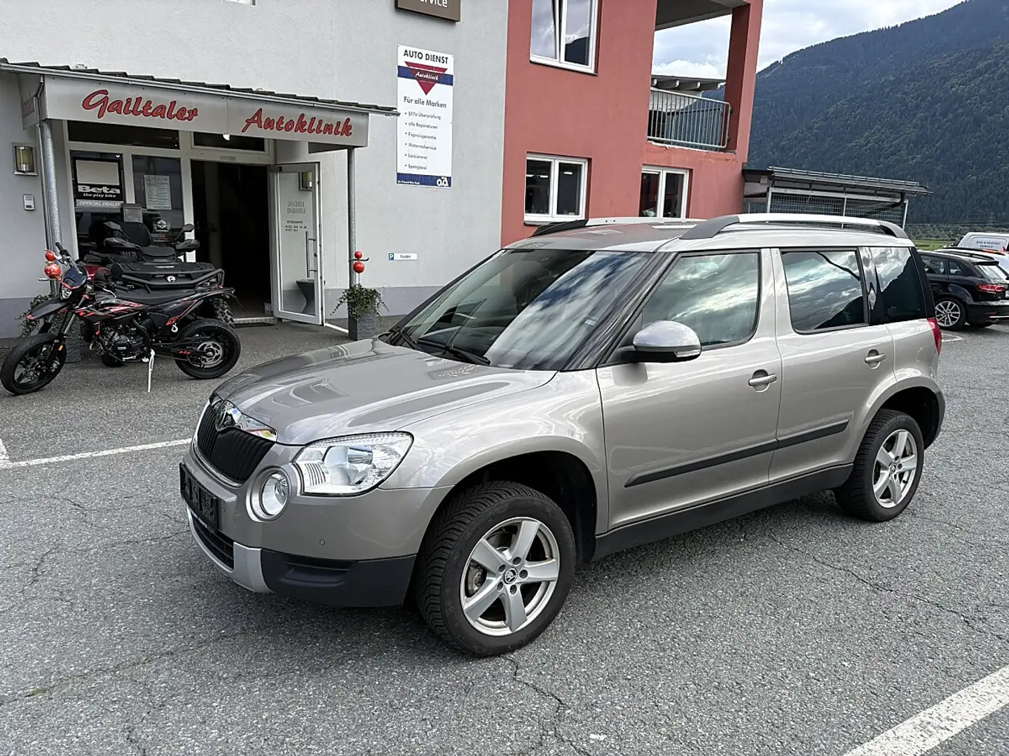 Skoda Yeti 2.0 TDI 110 Experience 4x4 Beige - 1