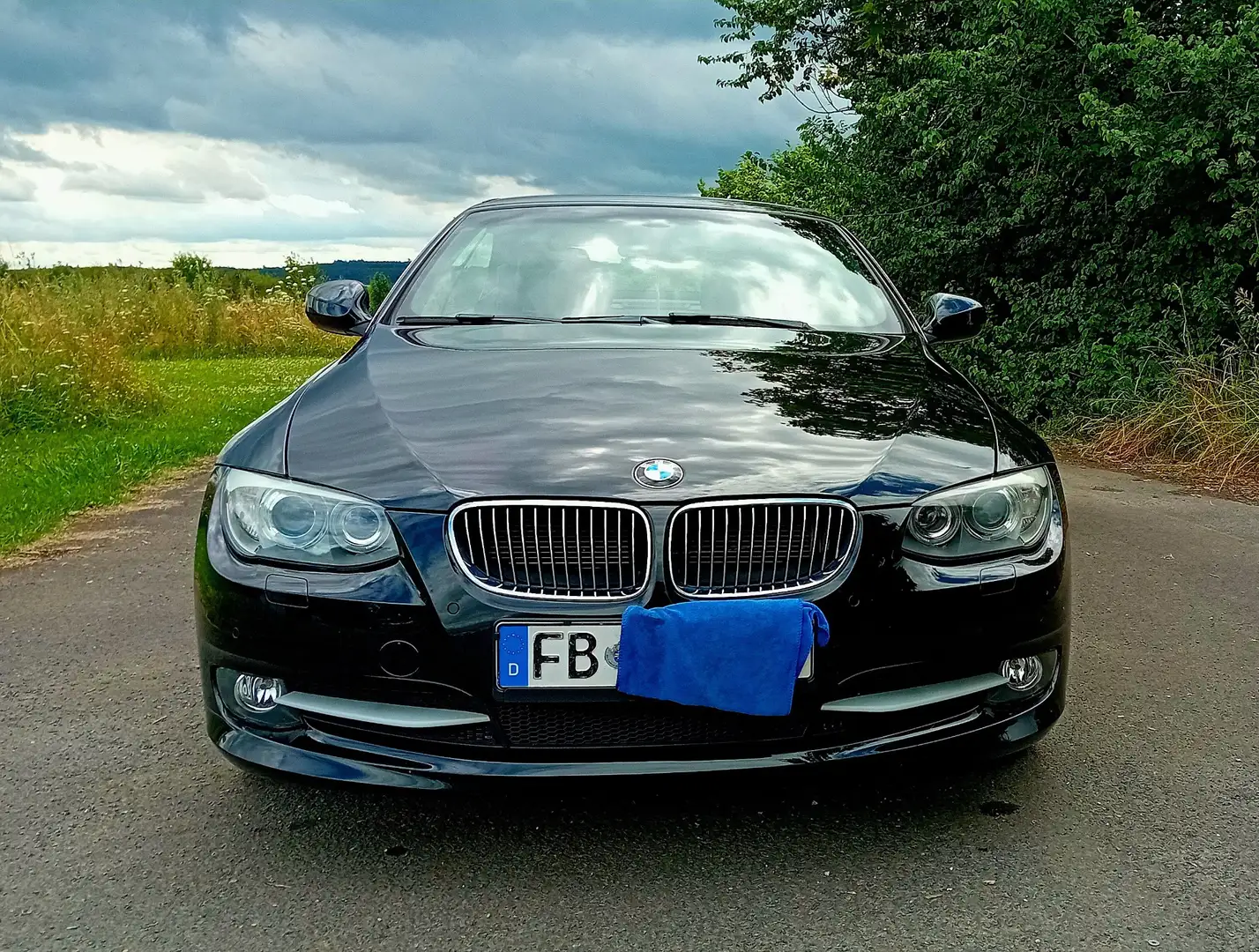 BMW 325 325i Cabrio - all black - AHK - Soundsystem Schwarz - 2