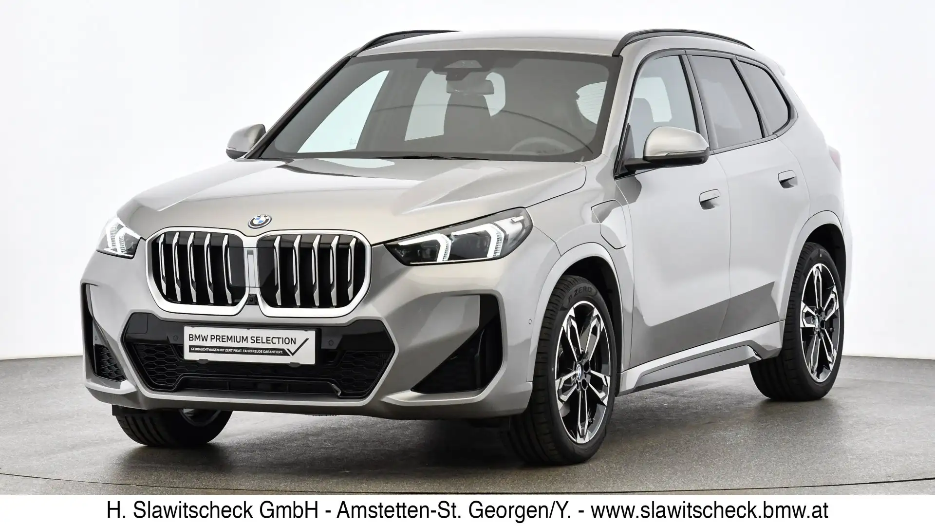 BMW X1 xDrive30e U11 Silber - 1