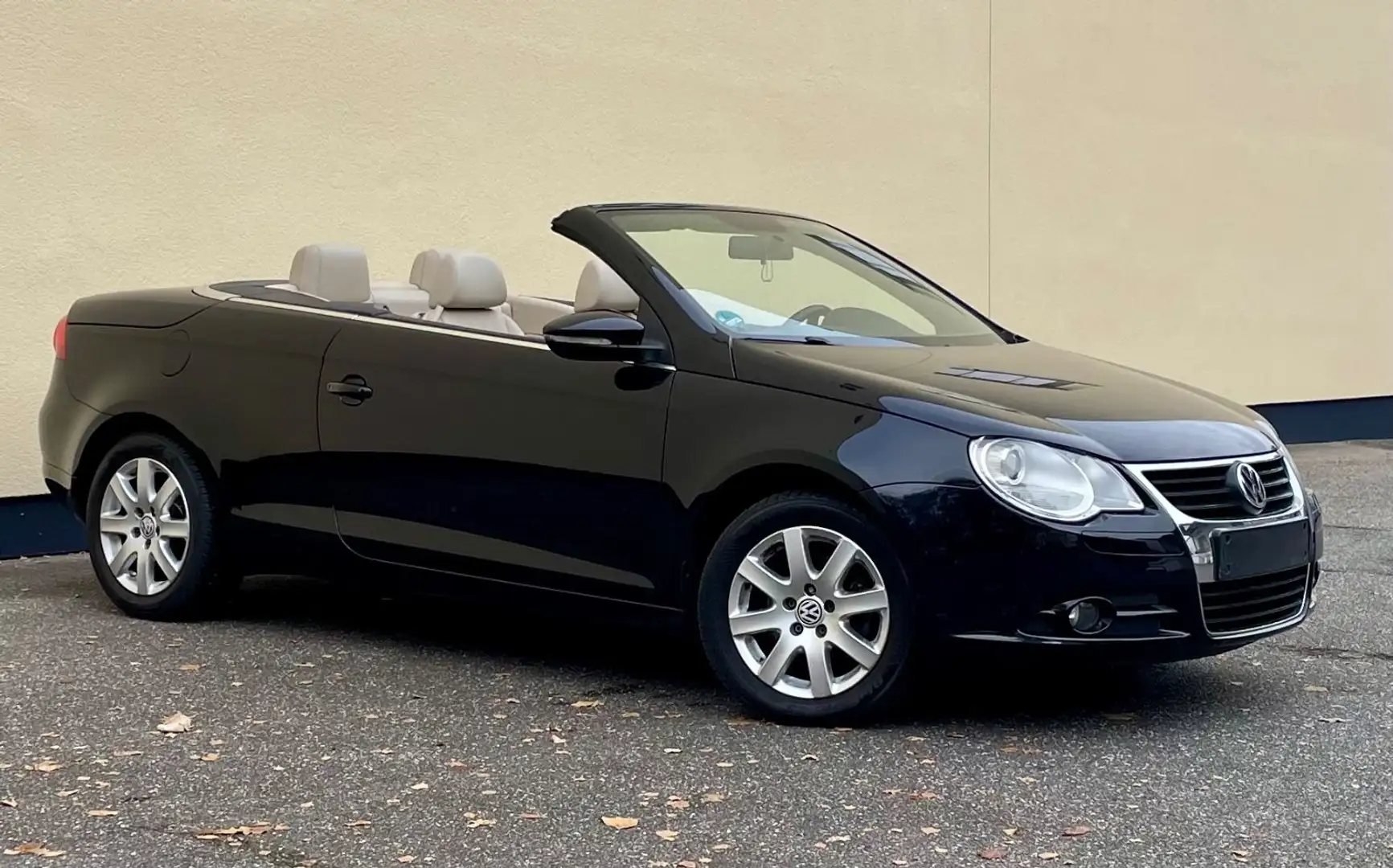 Volkswagen Eos 1.4 LEDER STANDHEIZUNG KLIMAAUM. 1.HAND SHZ Schwarz - 1