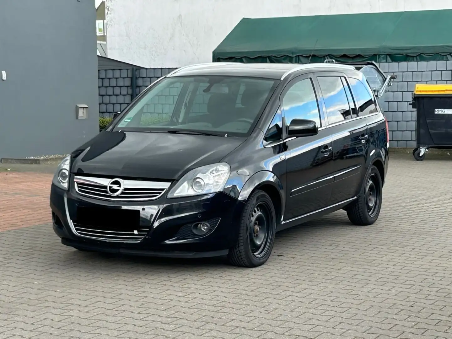 Opel Zafira B Family Plus *7 Sitzer* *Tüv neu* Schwarz - 1