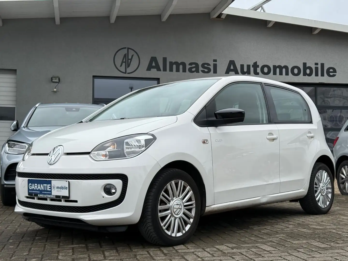 Volkswagen up! cup up! TÜV & SERVICE NEU! / NAVI / SHZ / 5T Blanc - 1