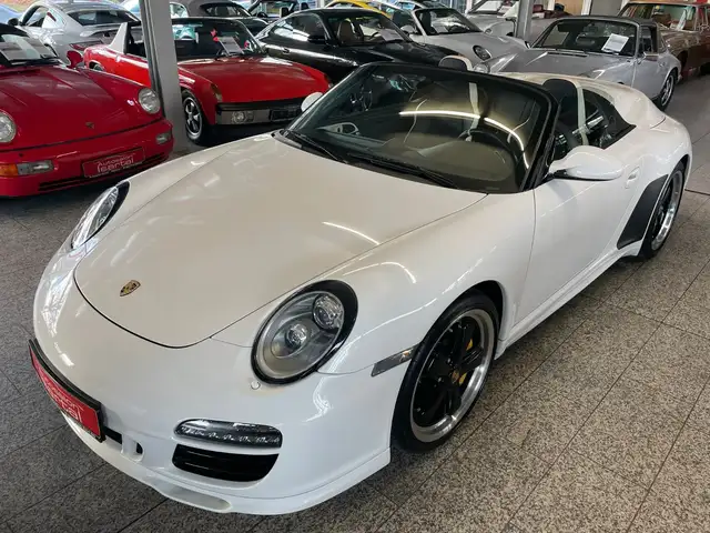 Porsche 997 view 4