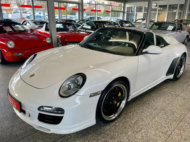 Porsche 997 view 2