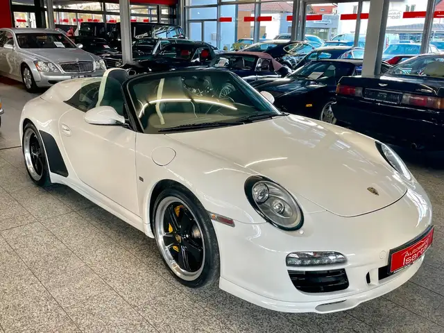 Porsche 997 view 5
