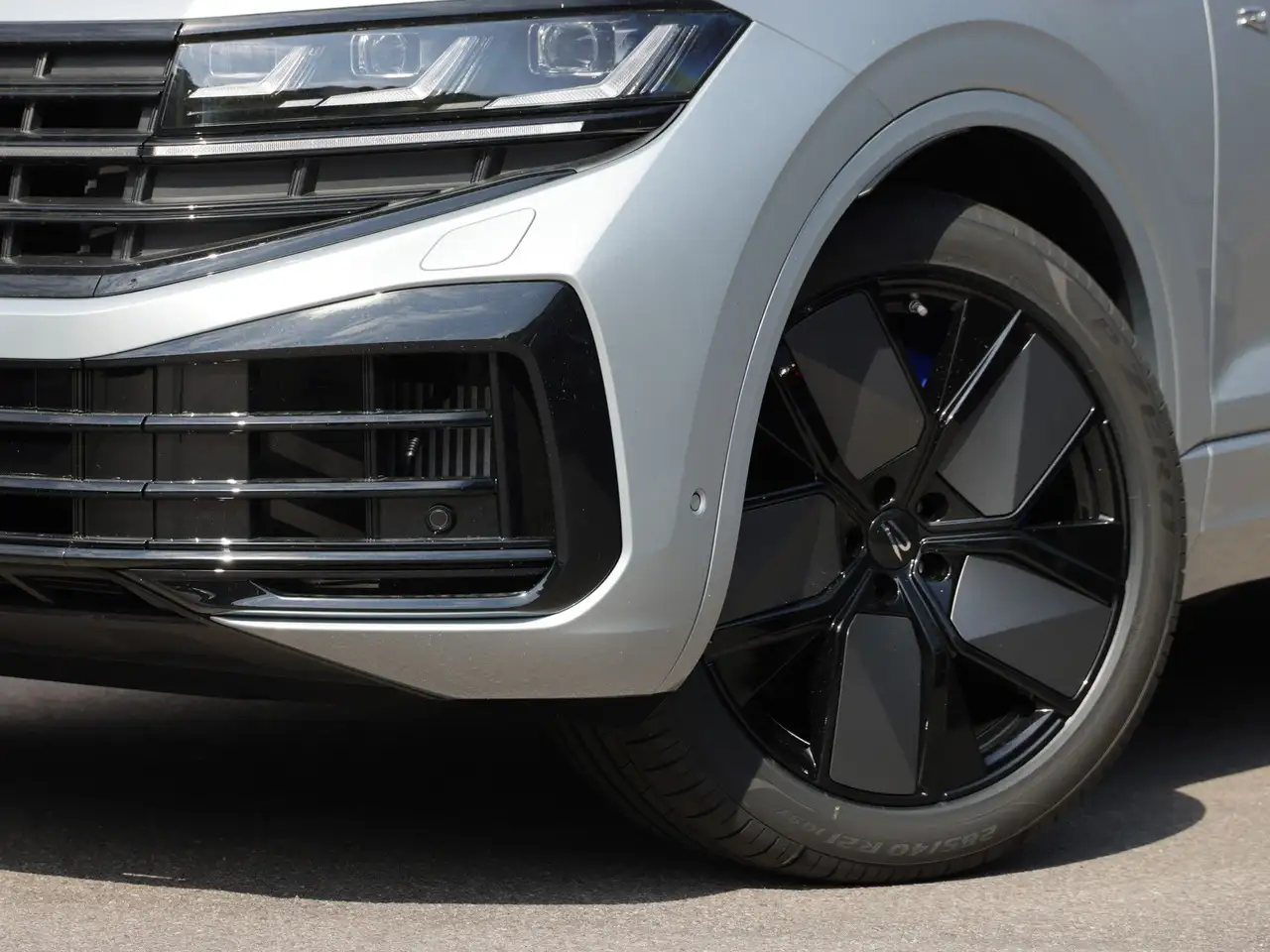 Volkswagen Touareg R Plug-In +TAGESZULASSUNG+0,5 STEUER+WINTE 5