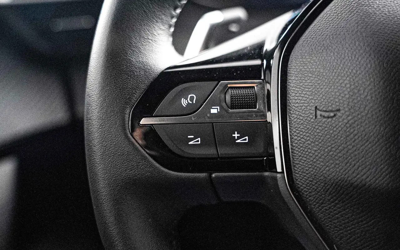 Peugeot 2008 2008 1.2 Allure EAT8 Incl. LED - Keyless - Carplay 11