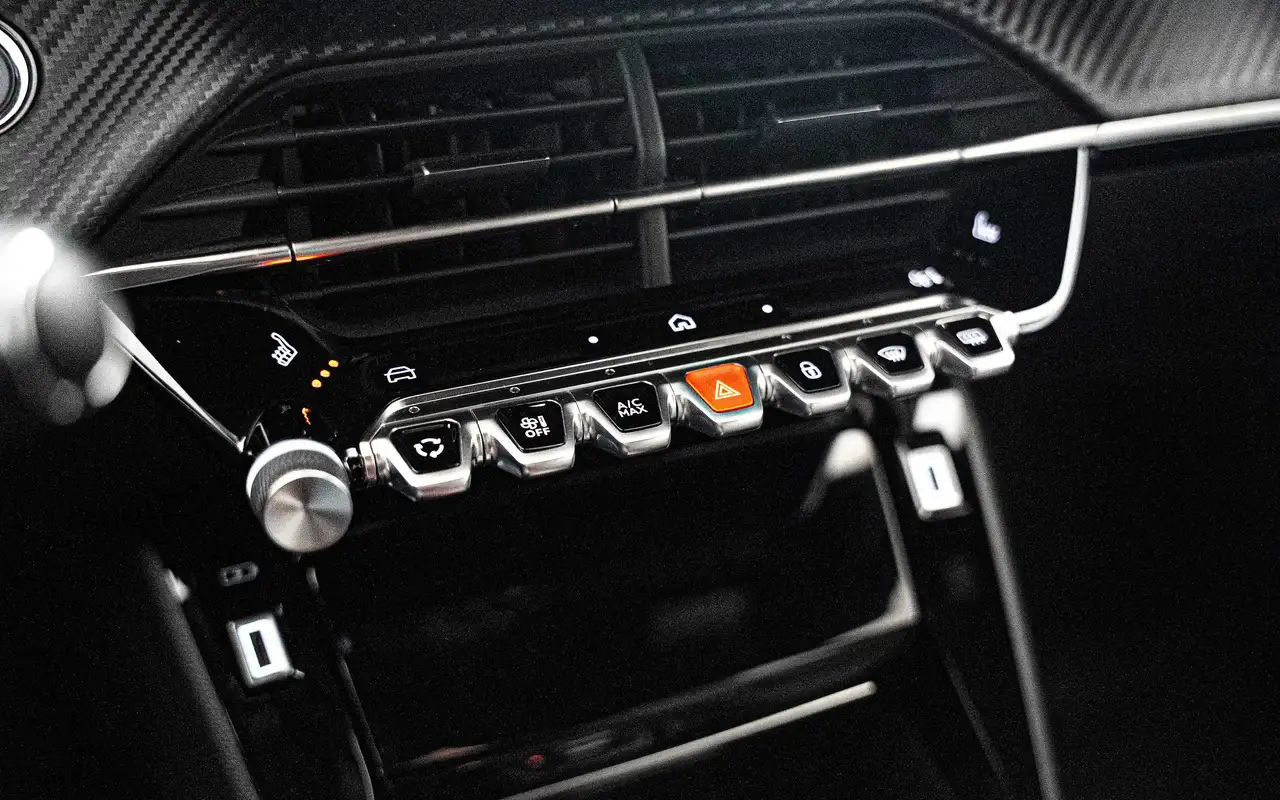 Peugeot 2008 2008 1.2 Allure EAT8 Incl. LED - Keyless - Carplay 17