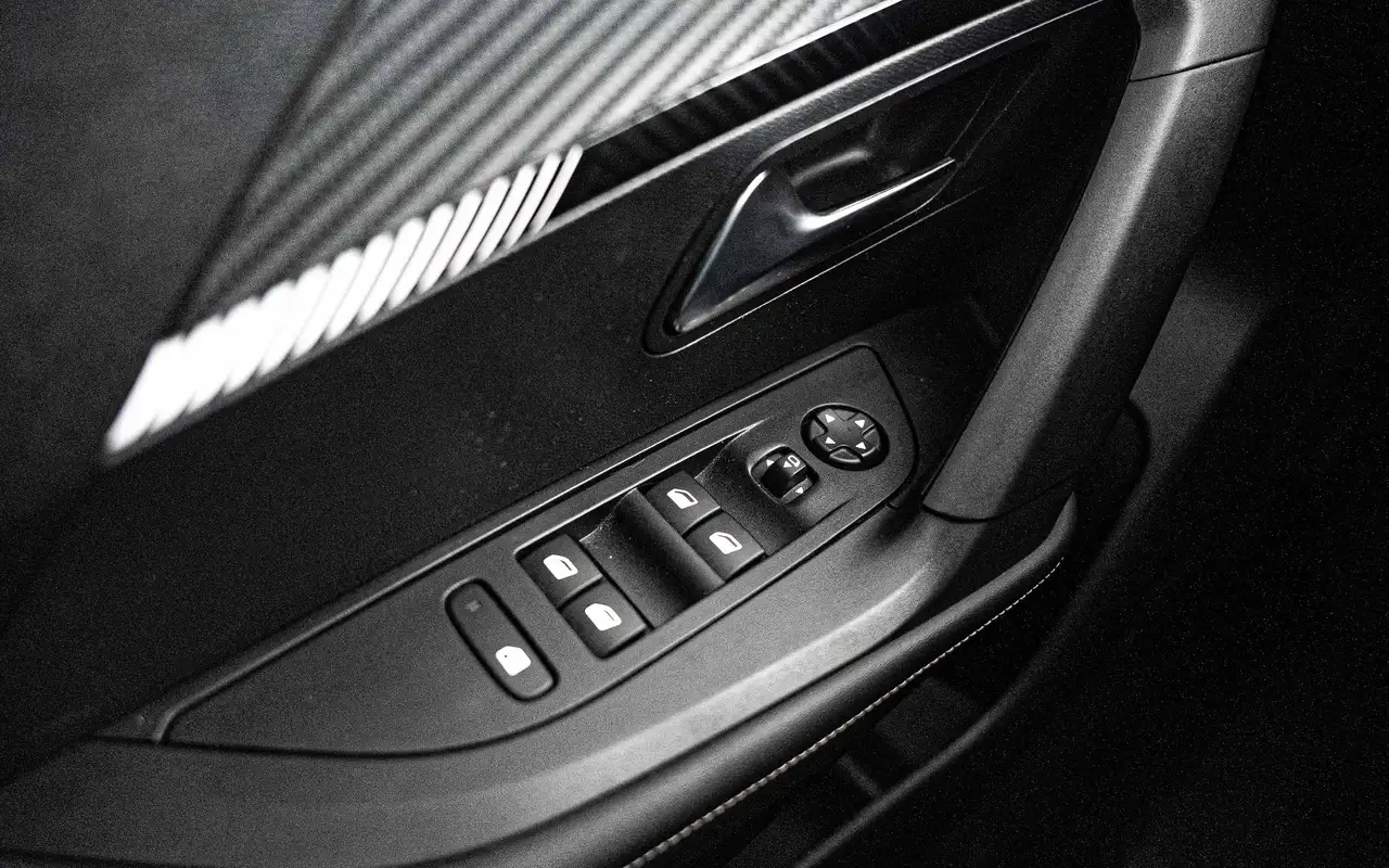 Peugeot 2008 2008 1.2 Allure EAT8 Incl. LED - Keyless - Carplay 23