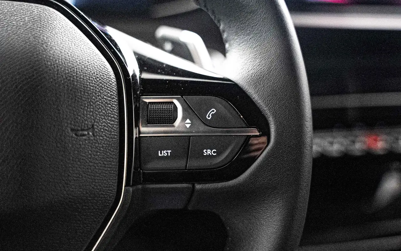 Peugeot 2008 2008 1.2 Allure EAT8 Incl. LED - Keyless - Carplay 12