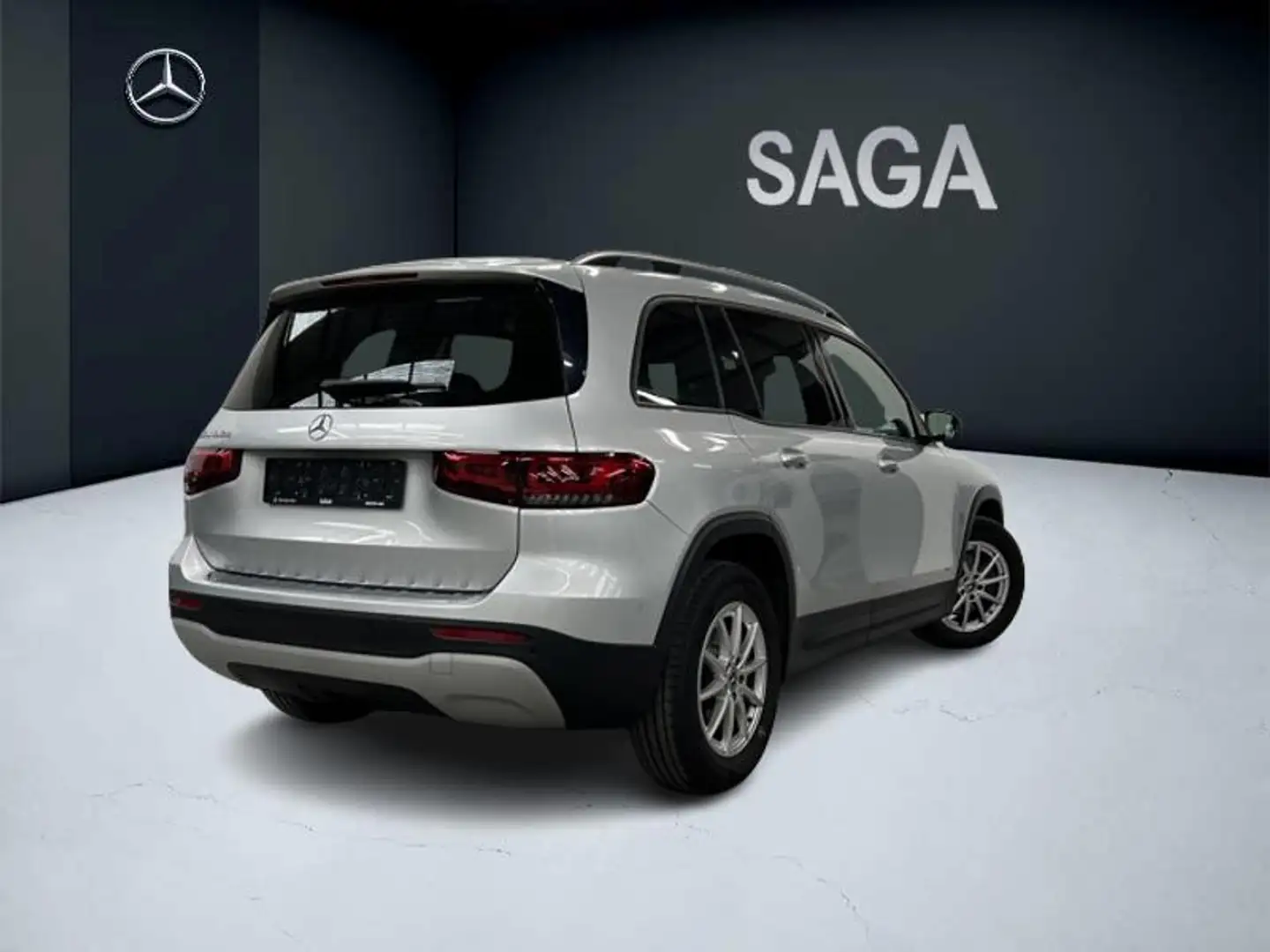 Mercedes-Benz GLB 180 d Business Line Plateado - 2