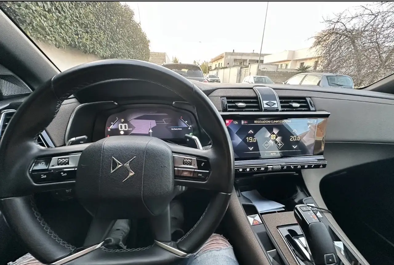 DS Automobiles DS 7 Crossback 2021