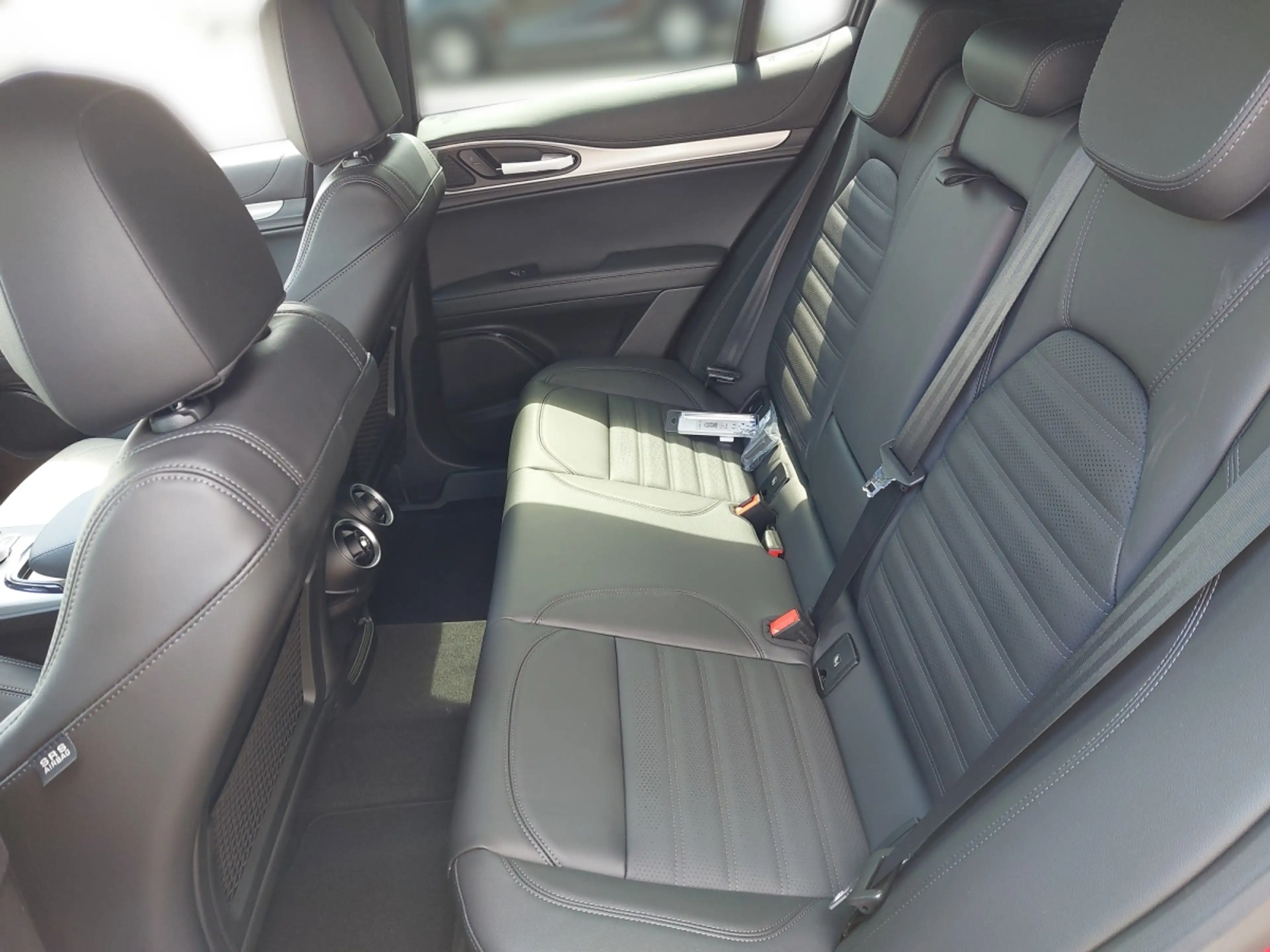 Alfa Romeo Stelvio Veloce 2.2 Jtdm 210PS Aut Awd — photo 11