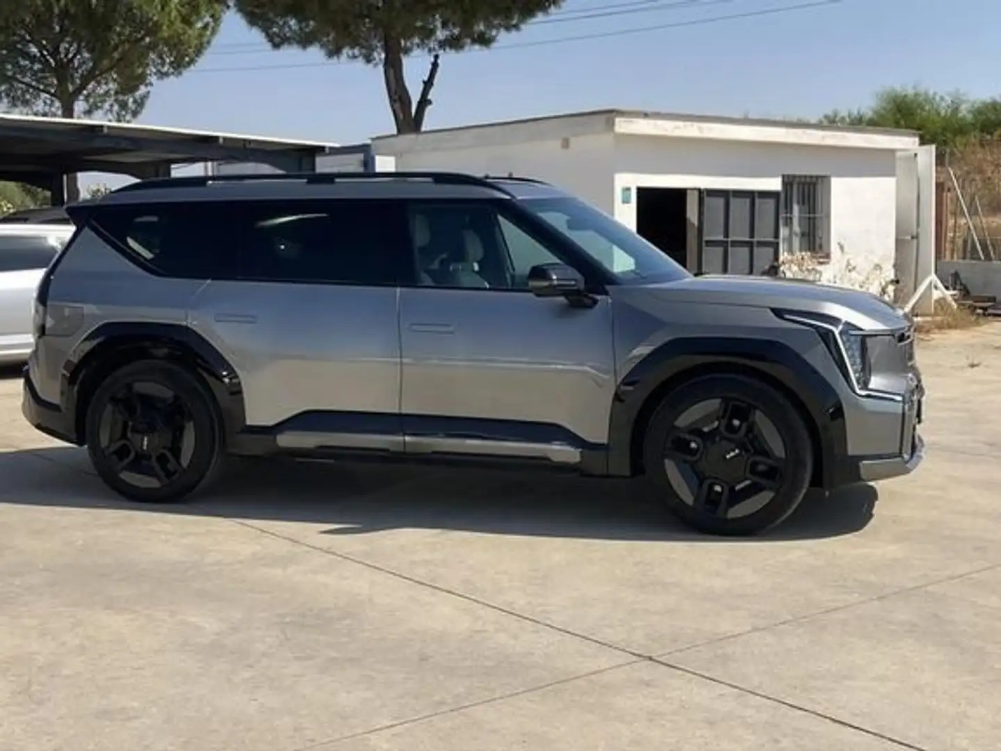 Kia EV9 GT-Line Launch Edition 99kWh 283 kW / 385 CV - 1