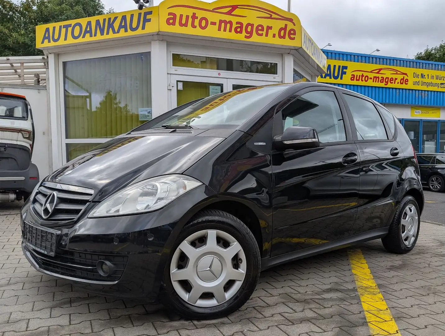 Mercedes-Benz A 180 *2Hd*5-Trg*Shz*2xPdc*Klima*Tüv12.25* Schwarz - 1