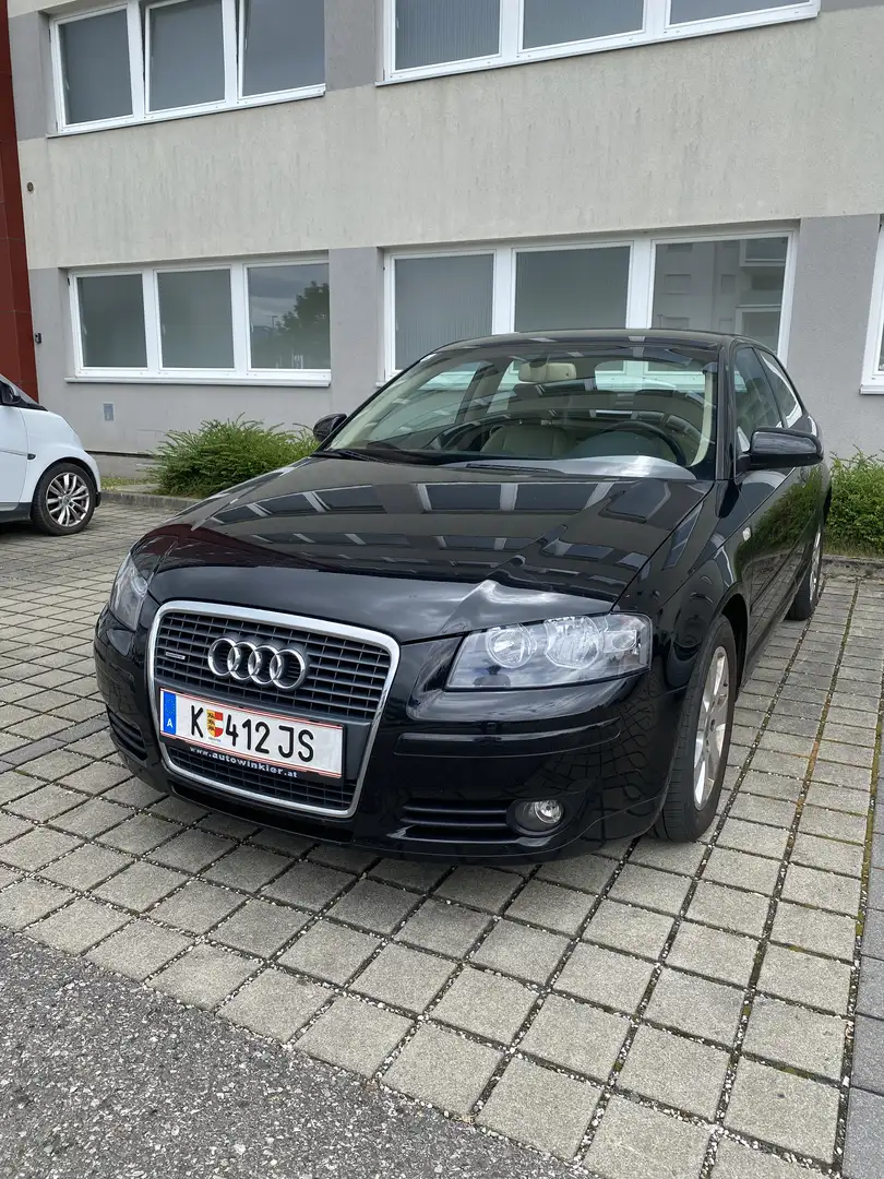 Audi A3 Ambiente 2,0 TDI quattro DPF Schwarz - 1