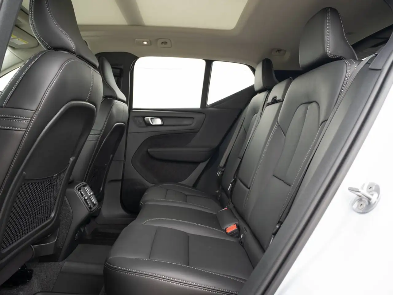 Volvo XC40 снимка Volvo XC40