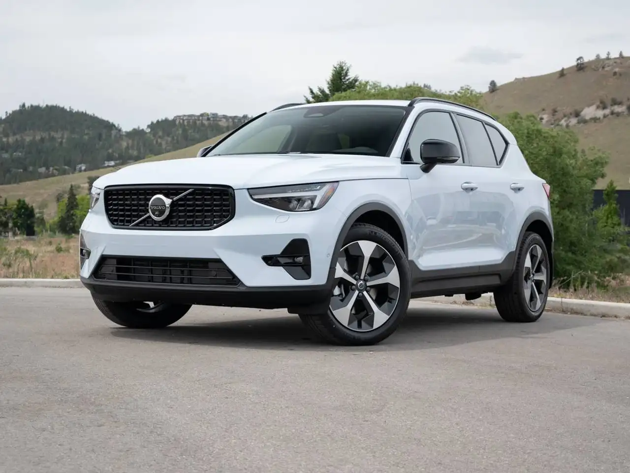 2026 Volvo XC40