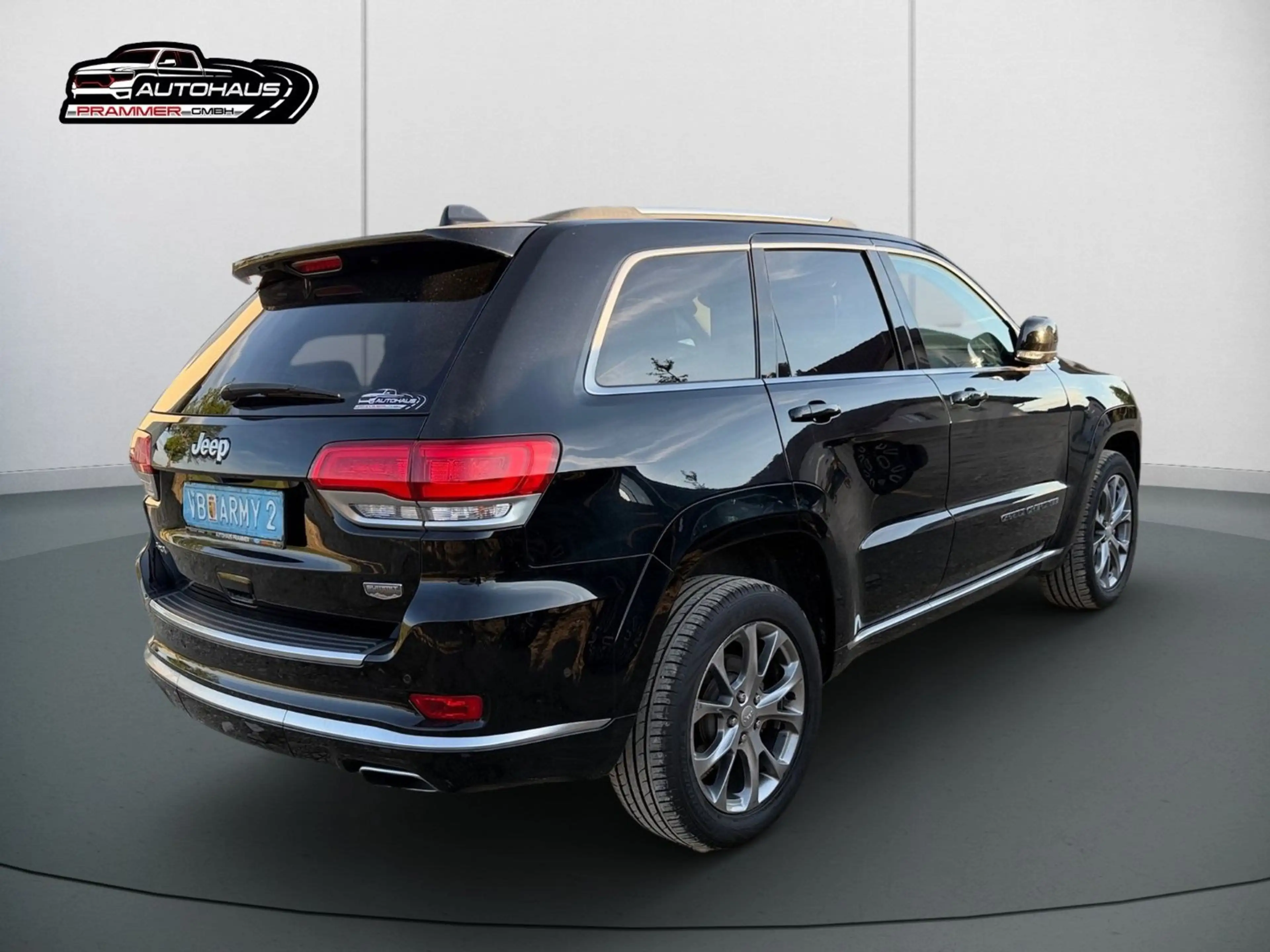 Jeep Grand Cherokee 3.0 CRD Summit — photo 3