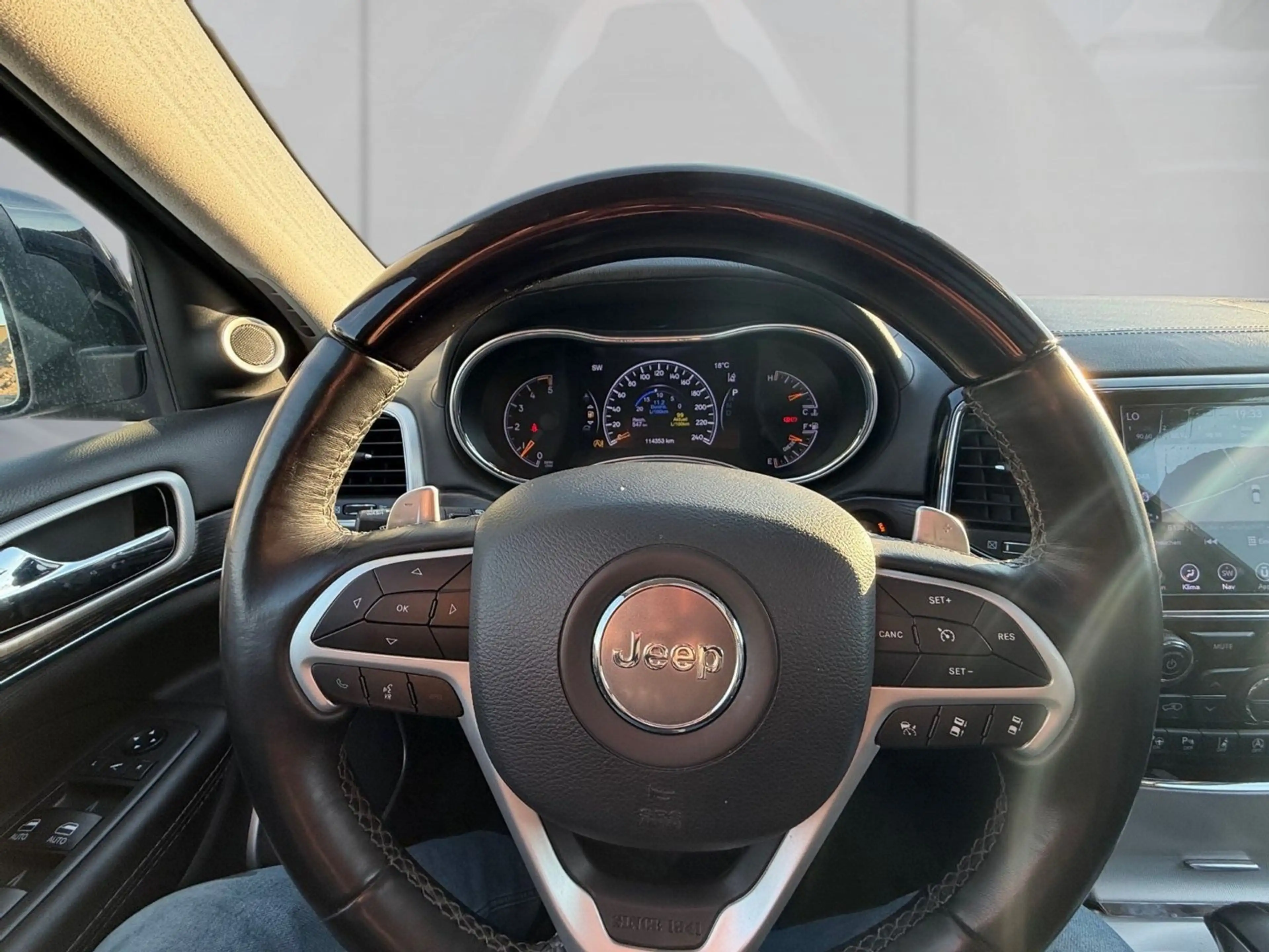 Jeep Grand Cherokee 3.0 CRD Summit — photo 8