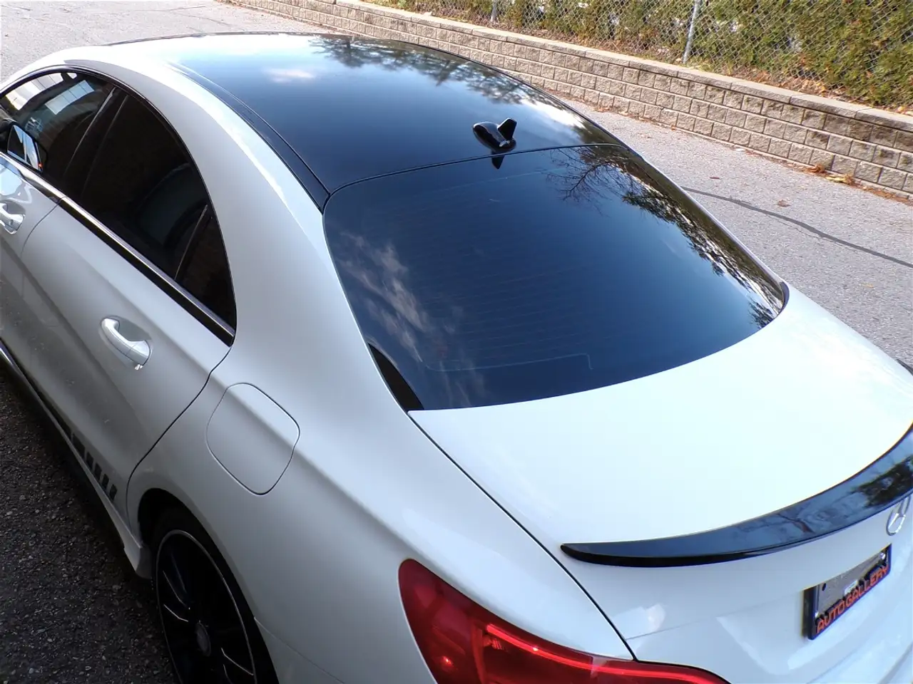 Mercedes-Benz CLA снимка Mercedes-Benz CLA