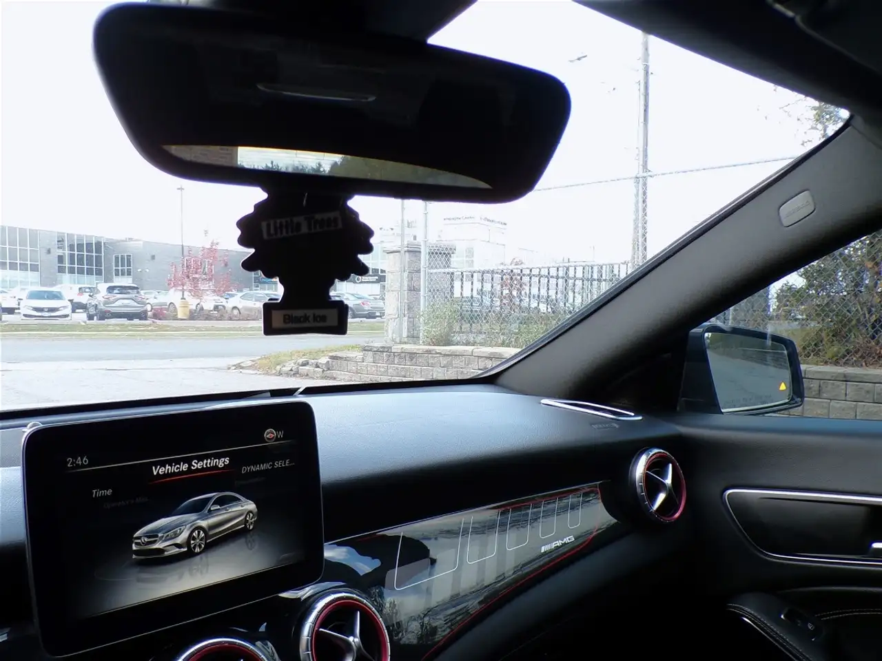 Mercedes-Benz CLA снимка Mercedes-Benz CLA