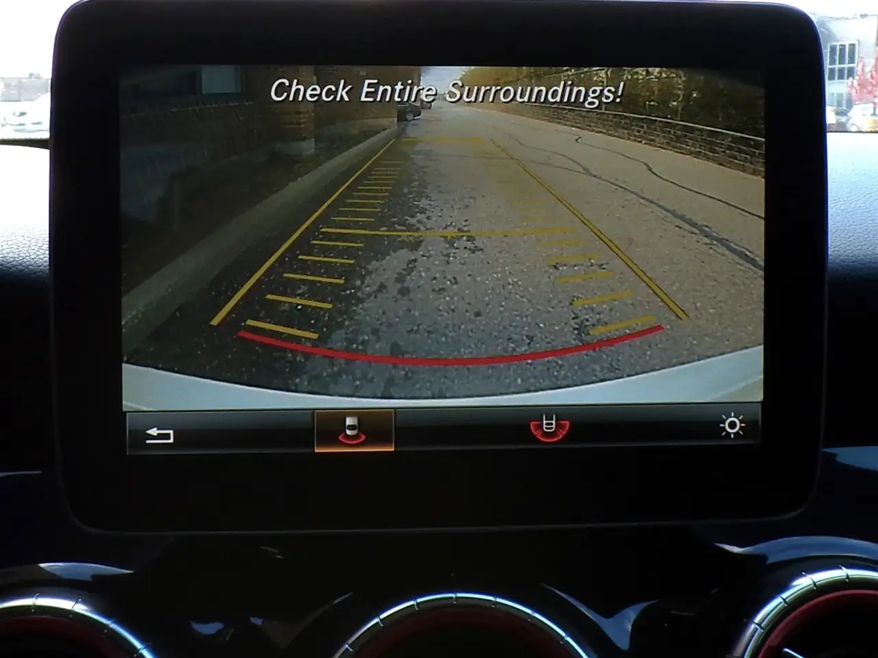 Mercedes-Benz CLA снимка Mercedes-Benz CLA
